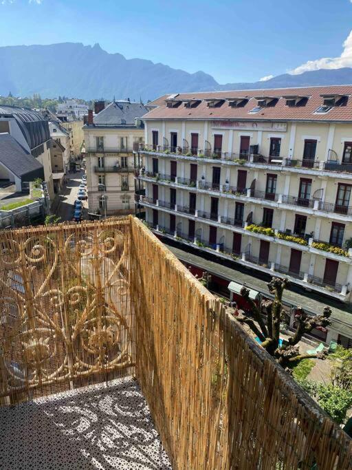 Studio Refait A Neuf En Hypercentre Avec Balcon Aix-les-Bains Exterior foto